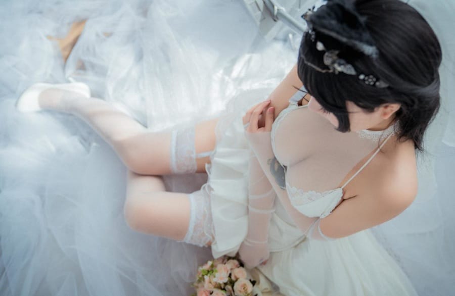 猫九酱Sakura –NO.11 碧蓝誓约欧根亲王爱宕婚纱[4V/95P/936MB]-2