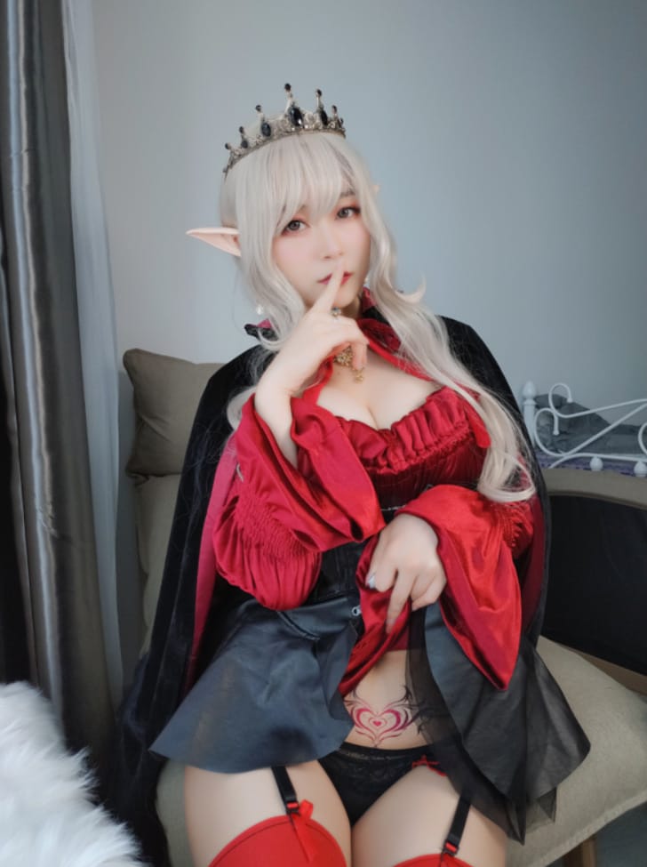 白银81 –NO.010 皇家吸血鬼[50P/8V/524MB]-1