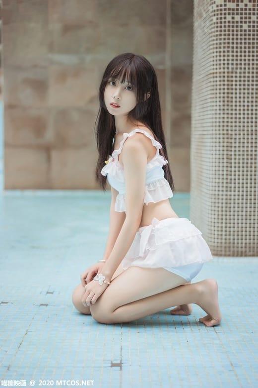 [喵糖映画]VOL.312 泳池萌妹 [35P/195MB]-1