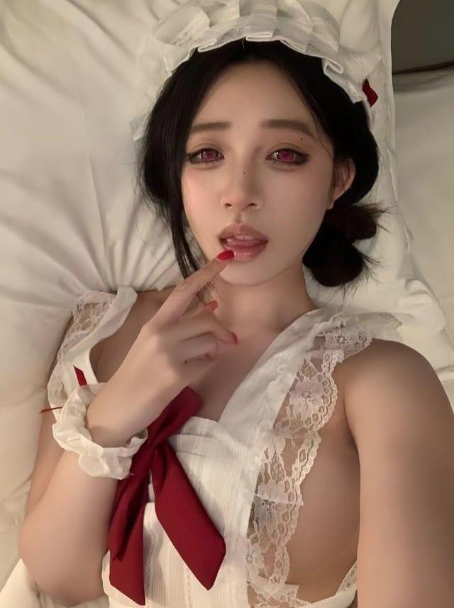 [微密圈]鹅鹅 – 白色蕾丝情趣女仆装[16P7V-60MB]-1